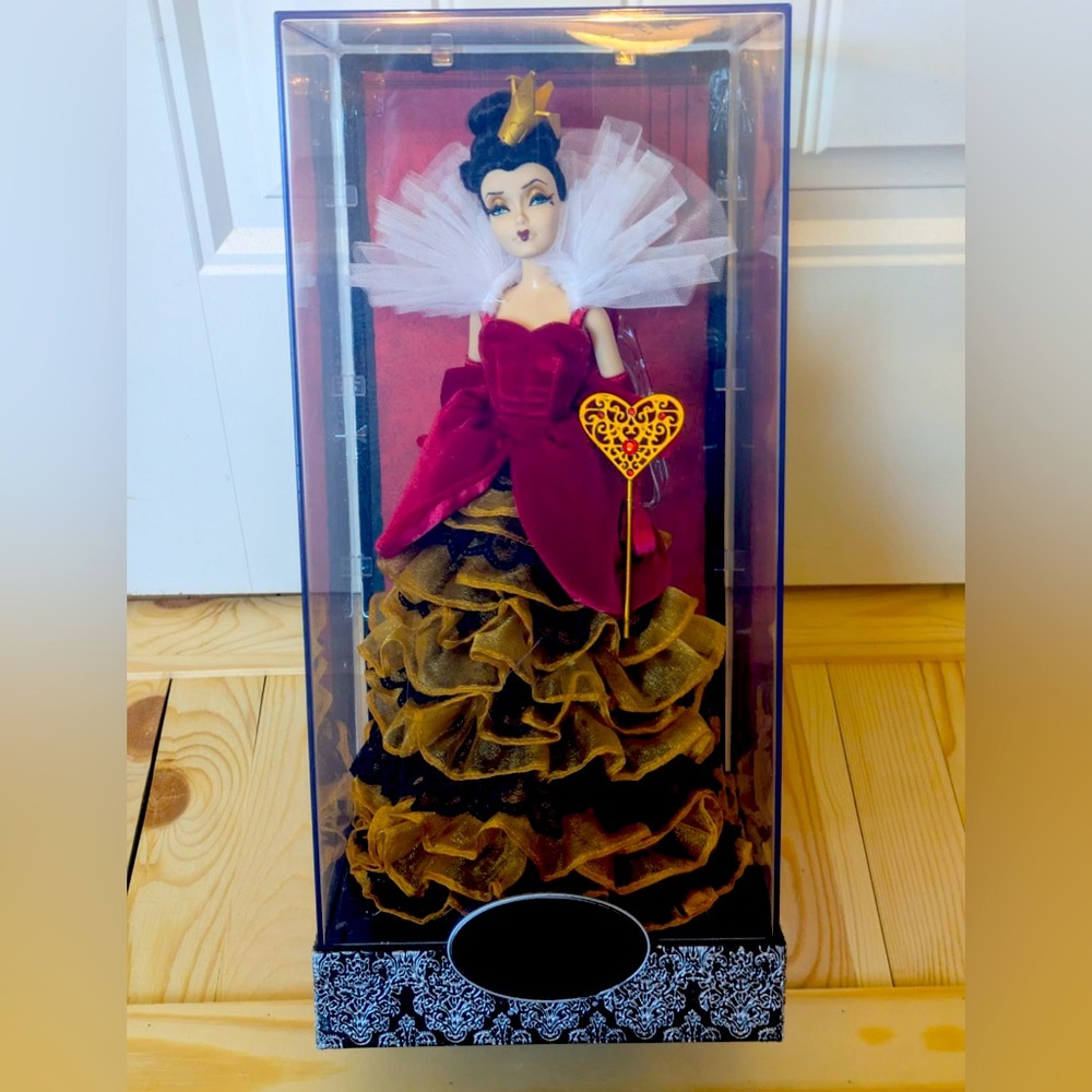 Limited Edition Disney Villian Queen of Hearts Doll Brand New, #08482 of 13000